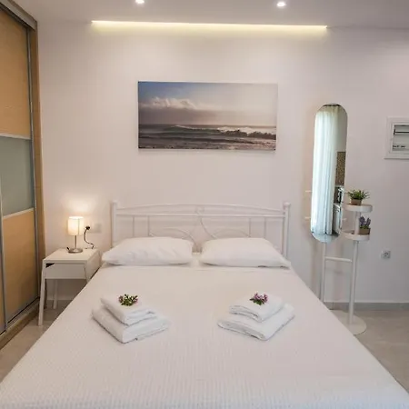Aparthotel Bounatsa & 4*