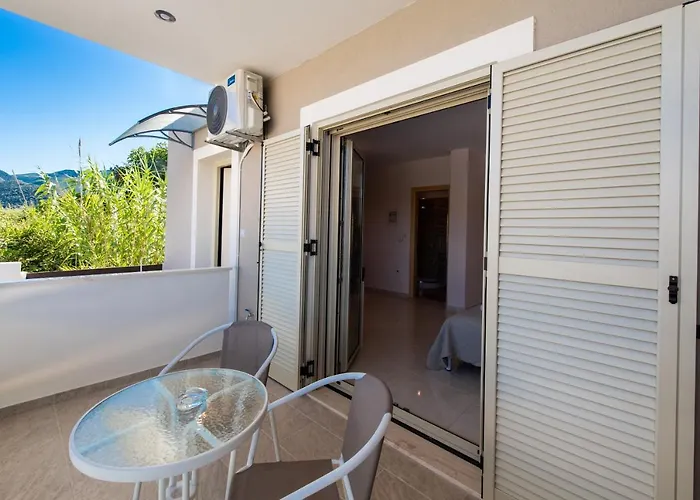 Bounatsa & 4* Nydri (Lefkada)