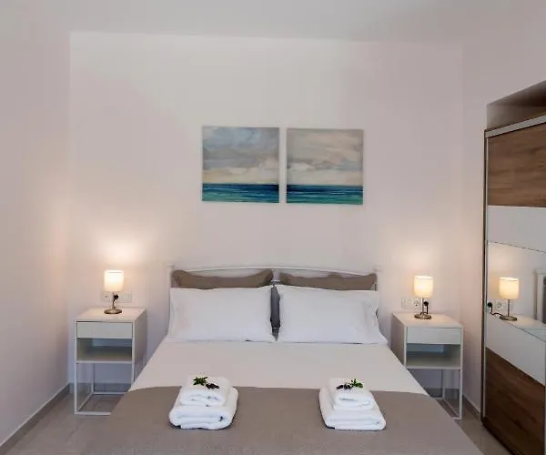 Bounatsa & Aparthotel