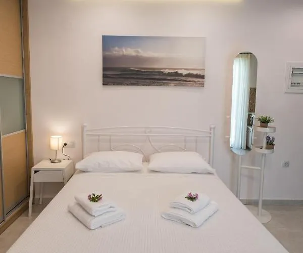 Aparthotel Bounatsa & 4*