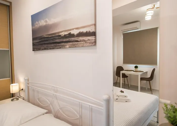 Bounatsa & Aparthotel 4*